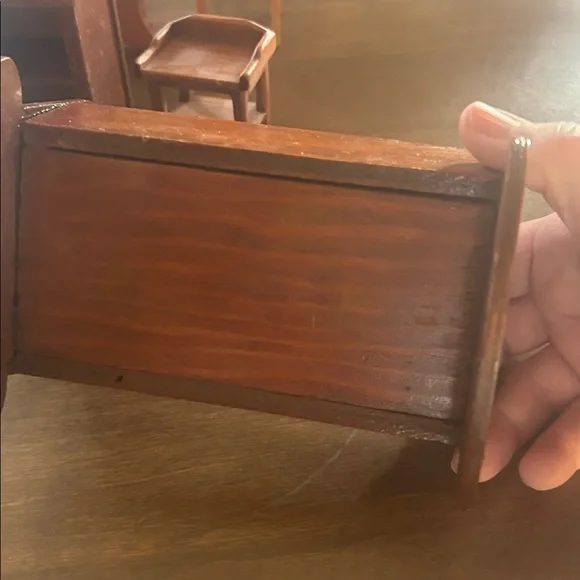 Vintage dollhouse furniture - Picture 10 of 15